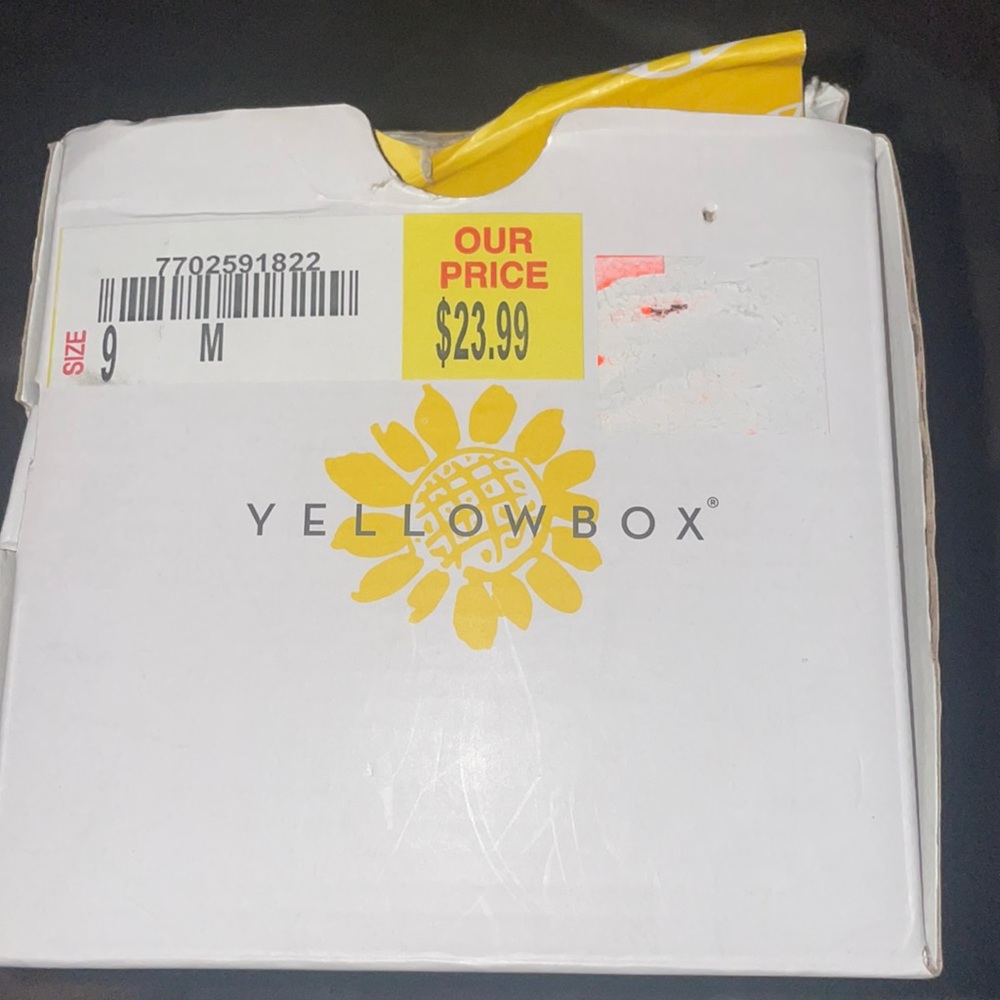 New black yellow box sandals